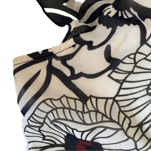 Lane Bryant Sheer Floral Print Short Flutter Sleeve Scoop Neck Top - Picture 7 of 10